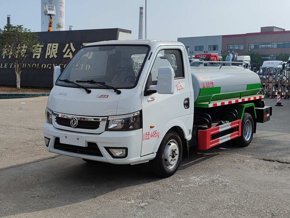 東風途逸-2.08立方吸糞車